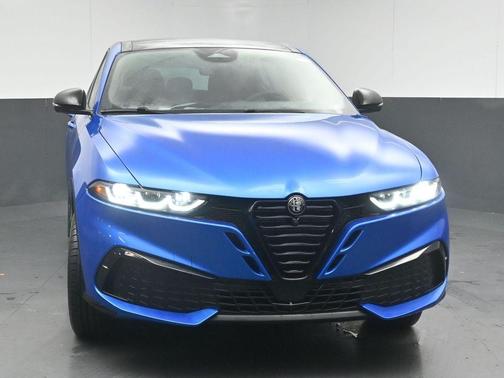 2026 Alfa Romeo Tonale Base