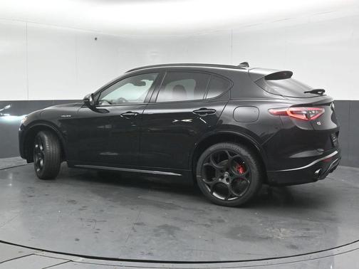 2026 Alfa Romeo Stelvio Base