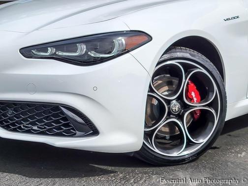 Alfa Rosso 2022 Alfa Romeo Stelvio Veloce