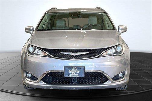 2018 Chrysler Pacifica Touring-L