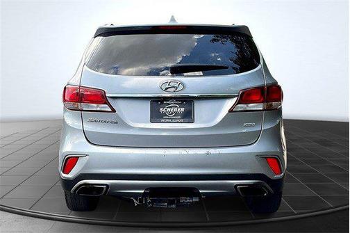 2017 Hyundai SANTA FE SE