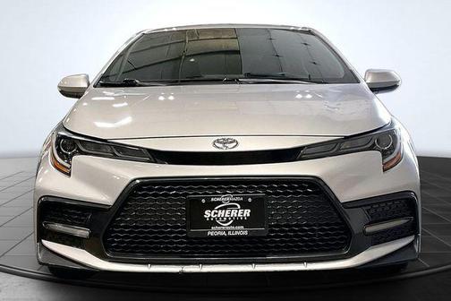 Classic Silver Metallic 2021 Toyota Corolla SE
