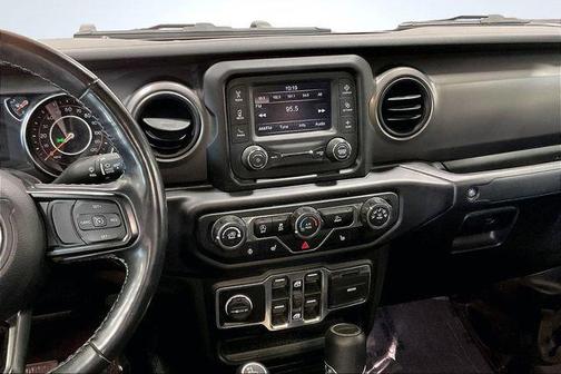 Bright White Clearcoat 2021 Jeep Gladiator Sport