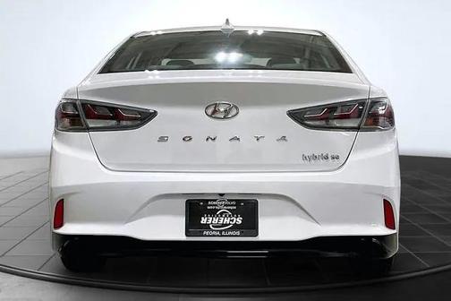 2018 Hyundai SONATA Hybrid SE