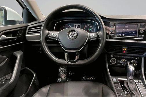Pure White 2019 Volkswagen Jetta 1.4T SE