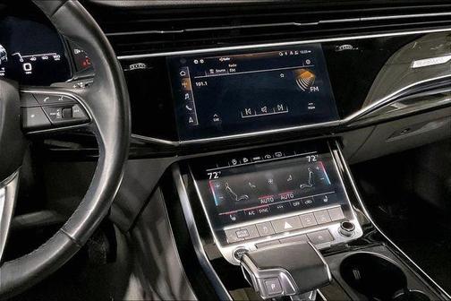 2022 Audi Q7 55 Premium Plus