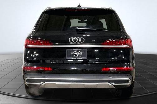 2022 Audi Q7 55 Premium Plus