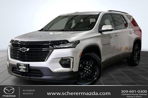 Silver Ice Metallic 2022 Chevrolet Traverse LT Cloth