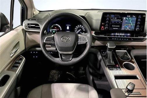 2024 Toyota Sienna XLE