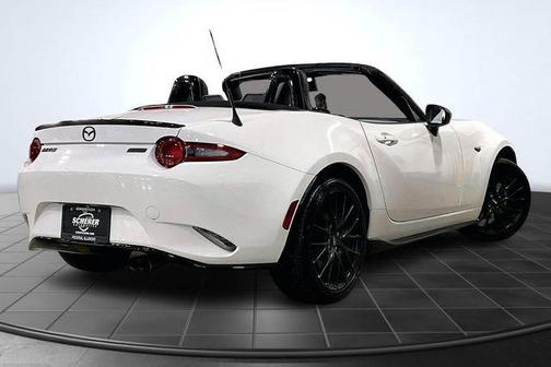 2016 Mazda MX-5 Miata Club
