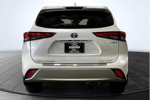 2022 Toyota Highlander Hybrid Platinum