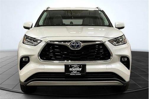 2022 Toyota Highlander Hybrid Platinum