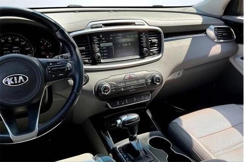2016 Kia Sorento SX