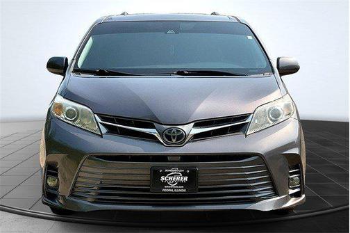2019 Toyota Sienna XLE