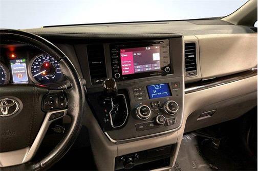 2019 Toyota Sienna XLE
