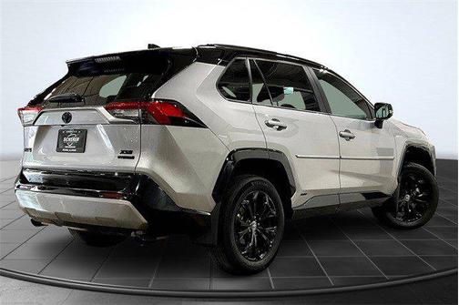2024 Toyota RAV4 Hybrid SE