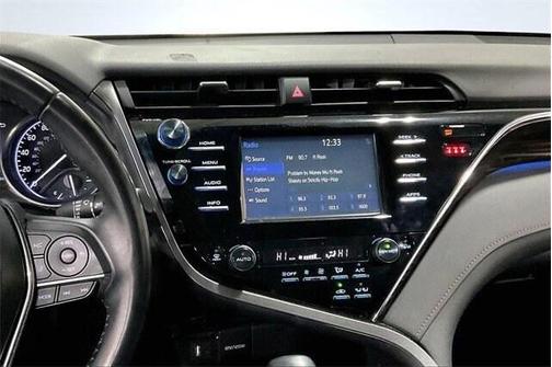 2018 Toyota Camry Hybrid XLE