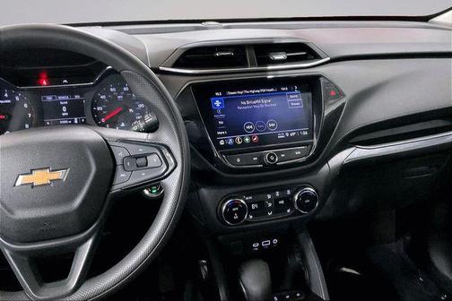 Summit White 2022 Chevrolet Trailblazer LT