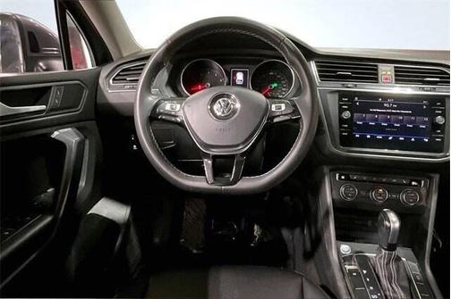 2021 Volkswagen Tiguan 2.0T SE R-Line Black