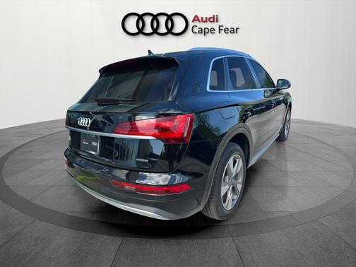 Brilliant Black 2023 Audi Q5 45 Prestige