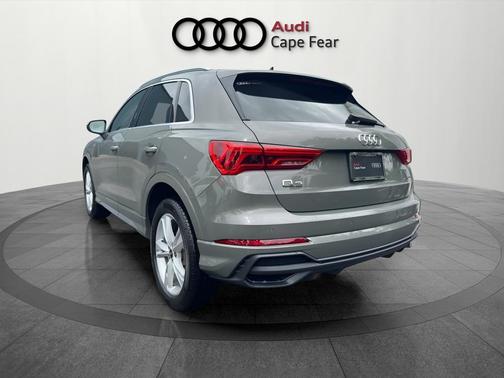 Chronos Gray Metallic 2023 Audi Q3 45 S line Premium