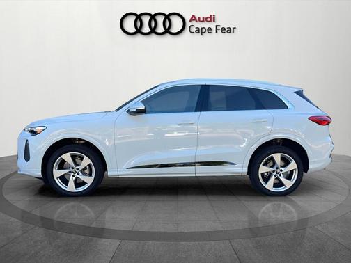 Glacier White Metallic 2025 Audi Q5 2.0T quattro Premium