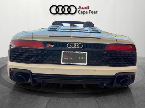 Suzuka Gray Metallic w/ Black Roof 2022 Audi R8 5.2 V10 performance