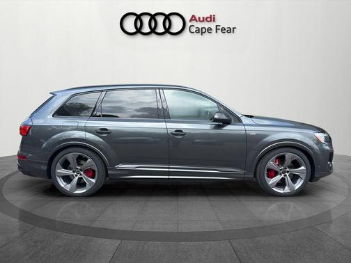 Daytona Gray Pearl 2026 Audi Q7 55 Prestige