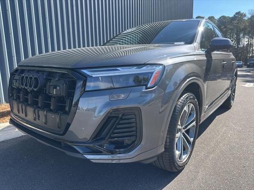 2025 Audi Q7 Premium 45 TFSI quattro Tiptronic