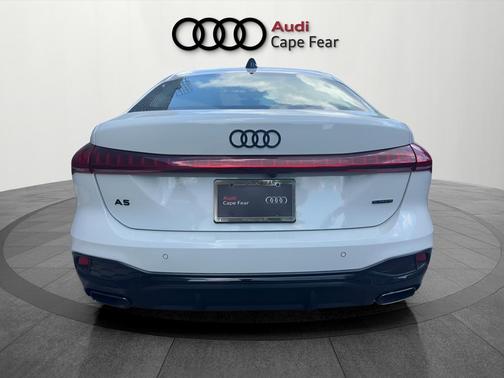 Glacier White Metallic 2026 Audi A5