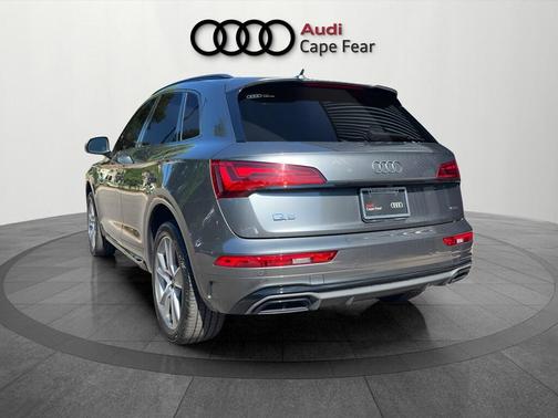 Daytona Gray Pearl Effect 2025 Audi Q5 45 S line quattro Premium