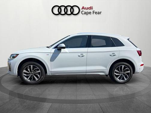 Glacier White Metallic 2023 Audi Q5 45 S line quattro Premium