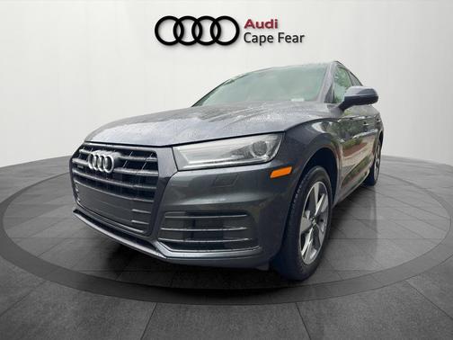 Manhattan Gray Metallic 2020 Audi Q5 45 Titanium Premium