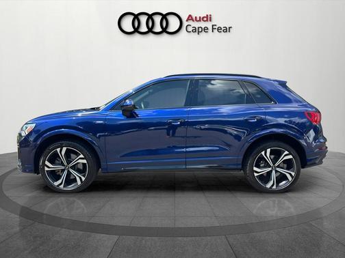 Navarra Blue Metallic 2023 Audi Q3 45 S line Premium