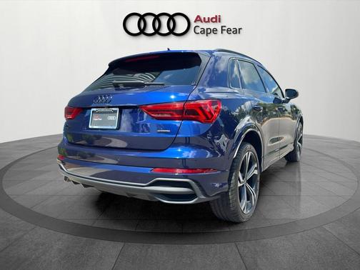 Navarra Blue Metallic 2023 Audi Q3 45 S line Premium