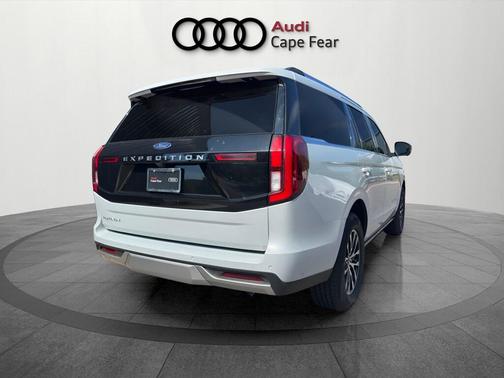 Silver Metallic 2025 Ford Expedition Platinum