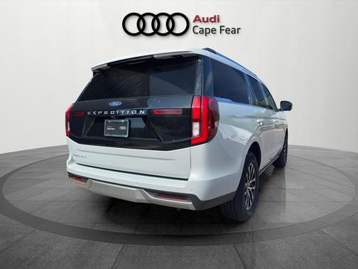 Silver Metallic 2025 Ford Expedition Platinum