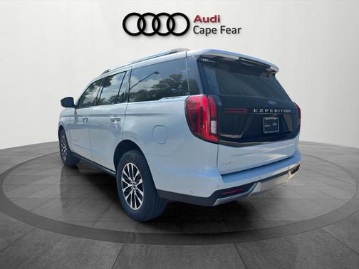 Silver Metallic 2025 Ford Expedition Platinum