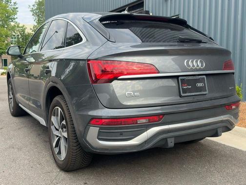 Daytona Gray Pearl Effect 2023 Audi Q5 45 S line Premium Plus