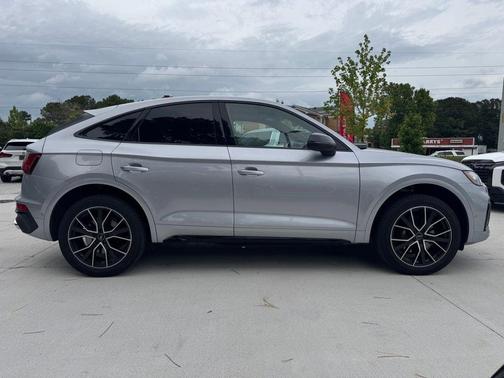 Florett Silver Metallic 2024 Audi SQ5 3.0T Prestige