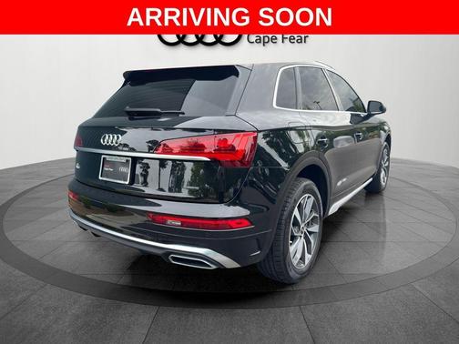 Mythos Black Metallic 2023 Audi Q5 45 S line Premium Plus