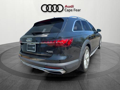 Mythos Black Metallic 2023 Audi A4 allroad 45 quattro Premium