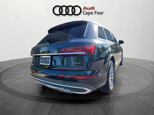 Orca Black Metallic 2020 Audi Q7 55 Premium