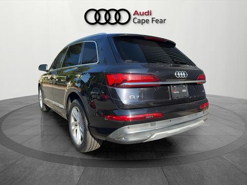 Orca Black Metallic 2020 Audi Q7 55 Premium