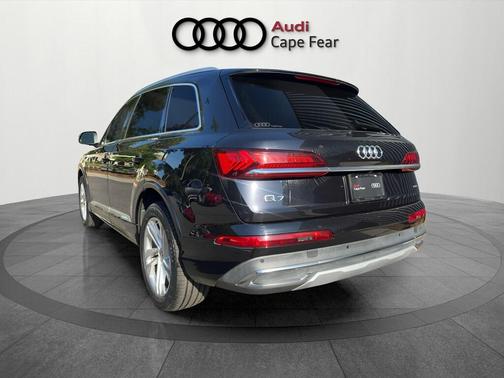 Orca Black Metallic 2020 Audi Q7 55 Premium