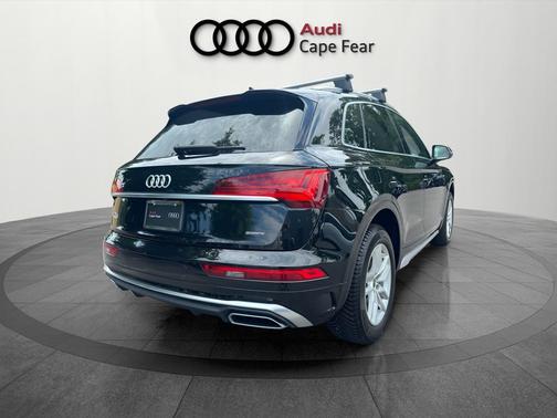 Mythos Black Metallic 2023 Audi Q5 45 S line quattro Premium