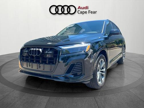 Mythos Black Metallic 2026 Audi Q7 55
