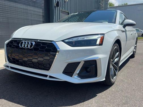 Glacier White Metallic 2024 Audi A5 Sportback 45 S line quattro Premium