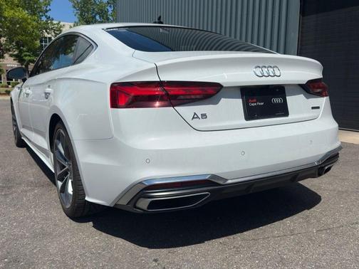 Glacier White Metallic 2024 Audi A5 Sportback 45 S line quattro Premium