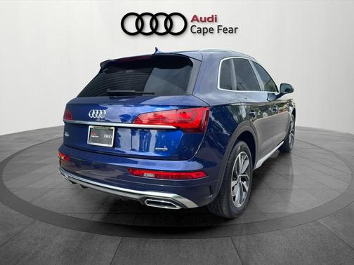 Navarra Blue Metallic 2023 Audi Q5 45 S line quattro Premium